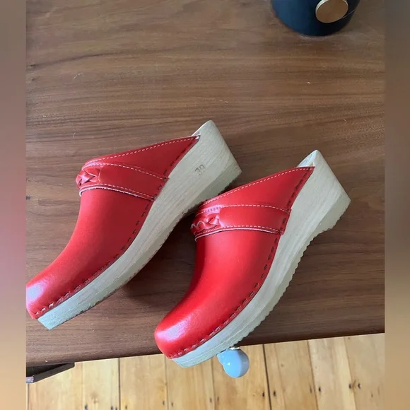 No.6 Bridget clogs in red Sz 39 mid wedge Bryr - Picture 5 of 6
